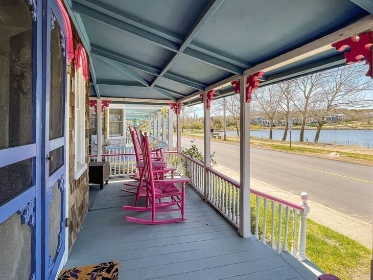 Homes for Sale in Martha's Vineyard — 8 Siloam Avenue, Oak Bluffs, MA